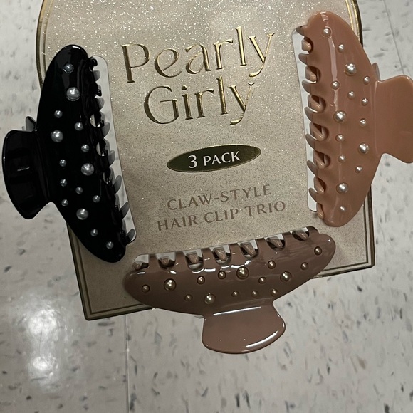 NWT ⚜️?⚜️ Pearly girly Set of 3 big Hair Claw Clips faux pearls embellished main image 8